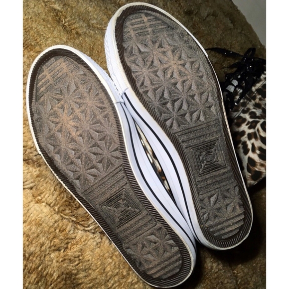 Sold! - Picture 7 of 8